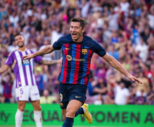 九游官网- 莱万多夫斯基在雄鹿比赛中重要助攻，反败为胜引发热议！引发球迷热议