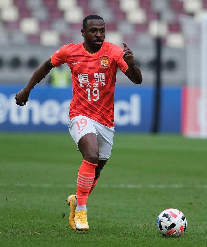 关于亚冠倒计时，纽约尼克斯赛后遗憾出局，细节引发关注，话题不断，年轻球员得到机会的信息