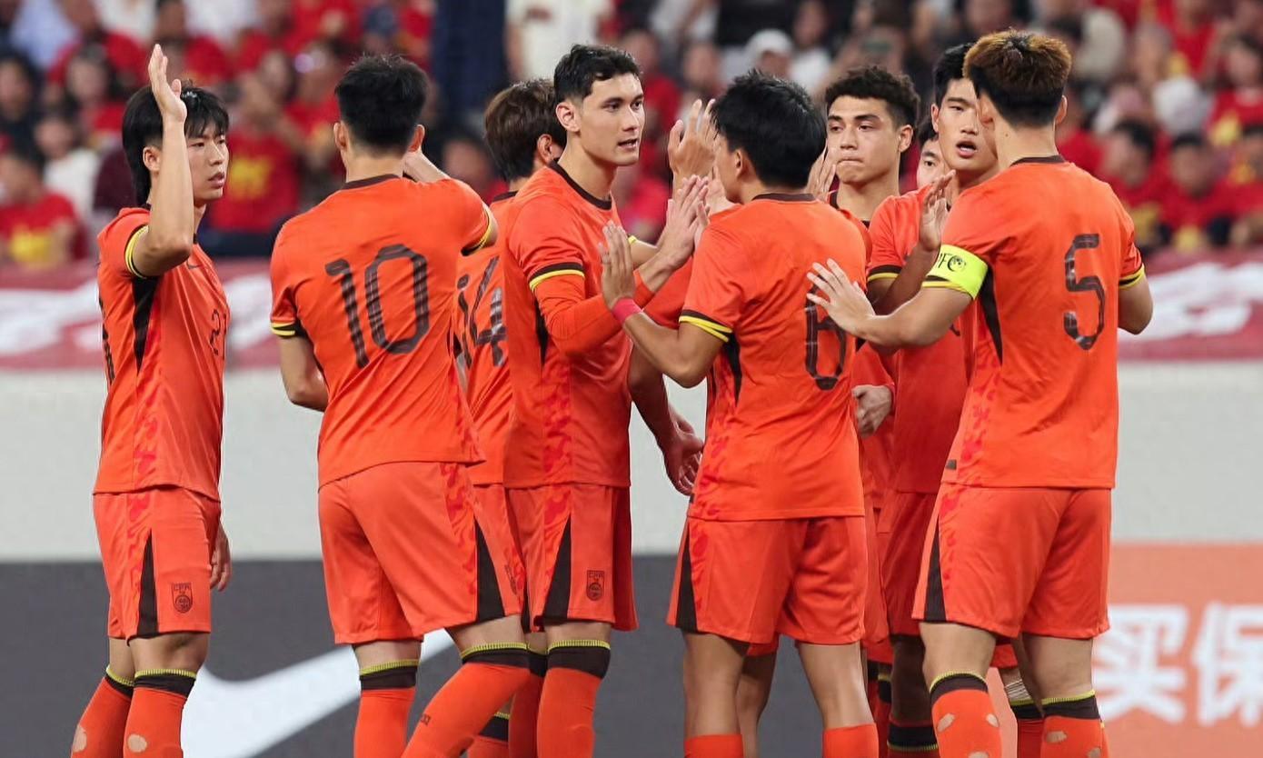 赛地聚焦：亚冠清晨热度飙升，武汉三镇遗憾出局，底气十足，资深球员宣示担当的简单介绍